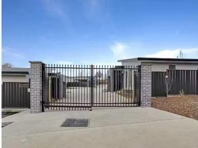 Cheap 1/22 Landa Street, BOWENFELS Townhouse for rent Listed.