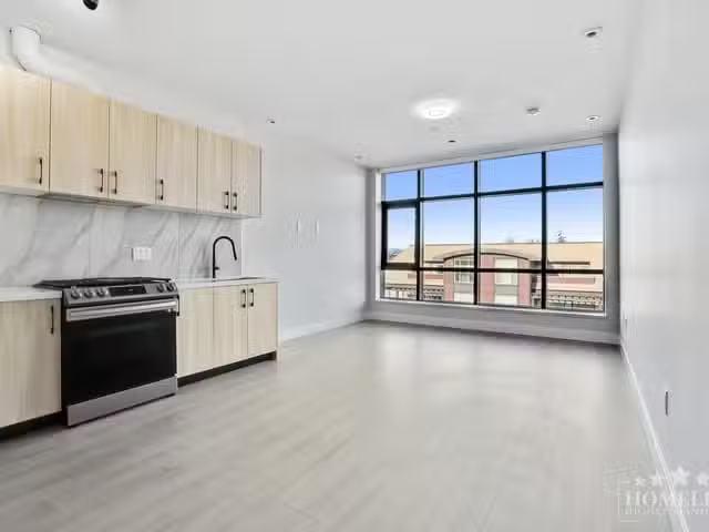 Cheap 1 BA Apartment for rent in Surrey, Surrey, Avenue, 26315.