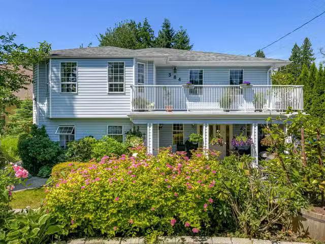 Cheap 2 BR House for rent in Coquitlam, Coquitlam, 384 Blue Mo.