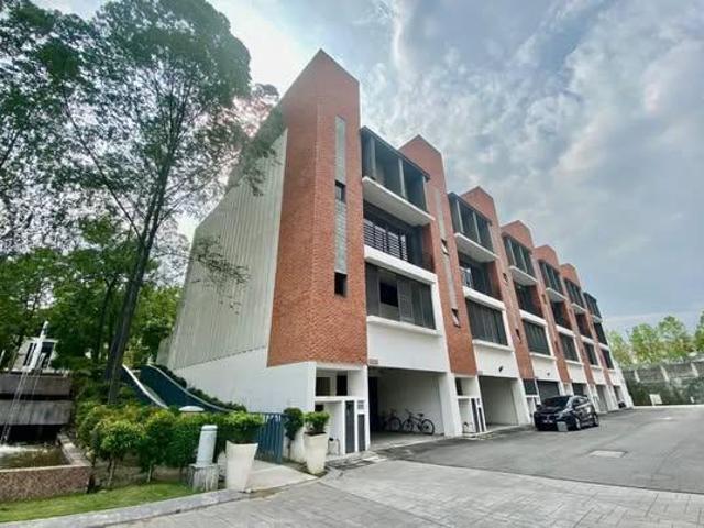 cheap 35 storey terrace villa senja rawang with pool lift