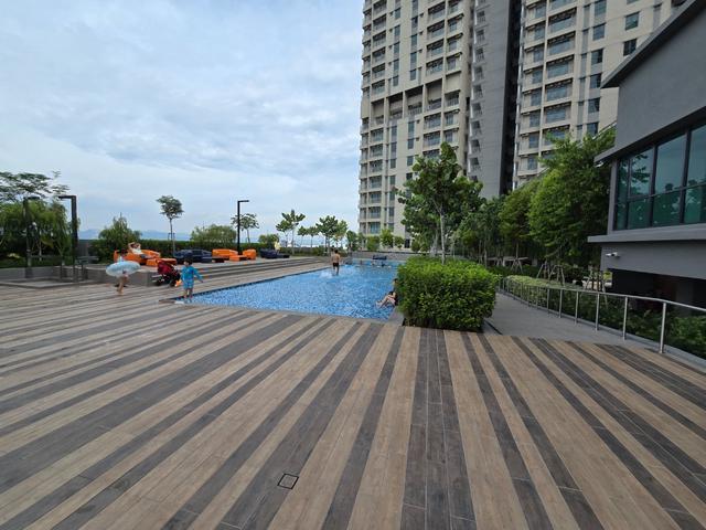 Cheap 3 Bedrooms Sinaran Luxury Condo Suite Full Furnish