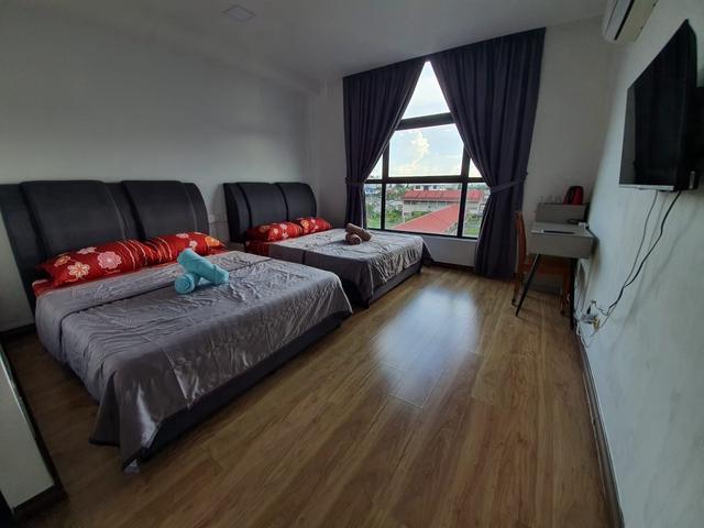 Cheap The Roxy Dual key unit 3 bedroom 1180 sqft next to hopsital