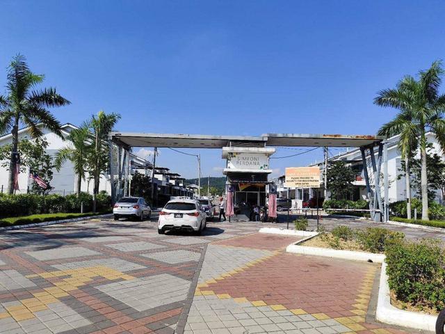 cheap townhouse simfoni perdana lbs alam perdana puncak alam