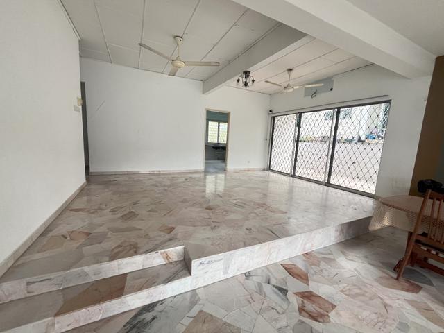 Cheap and Spacious 15 storey Semi Detached House Bukit Kajang Baru