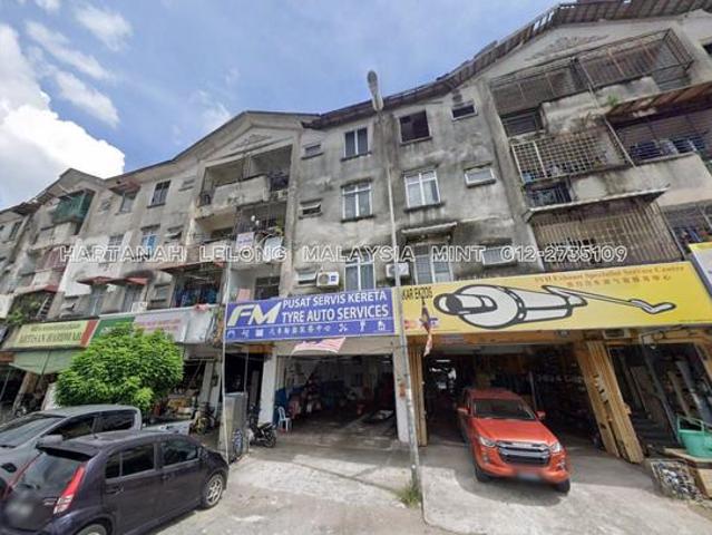 cheap apartment Taman perindustrian puchong Utama puchong