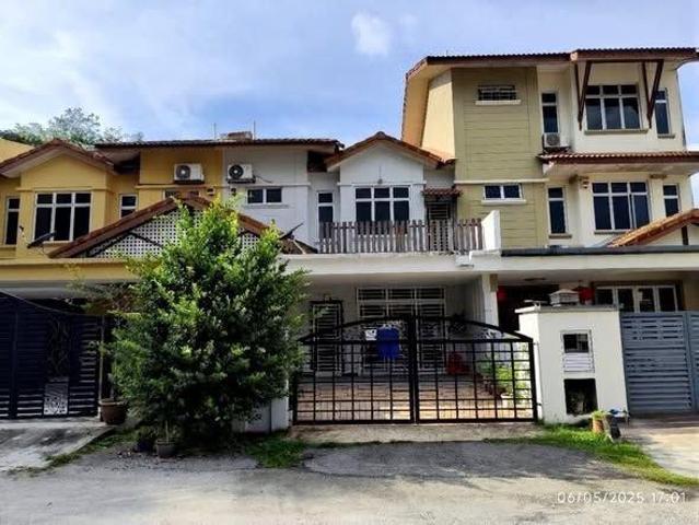 Cheap below market 2 storey taman tiara putra sungai buloh