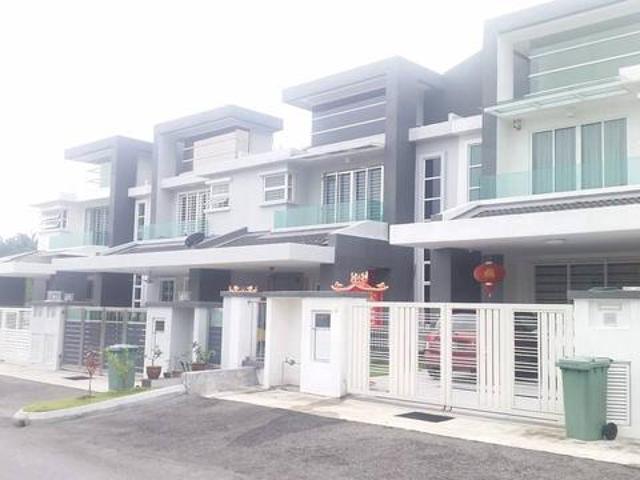 Cheap below market 2 storey terrace taman tiara east semenyih