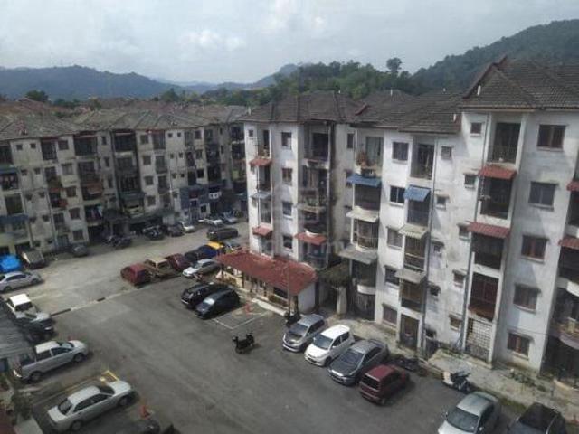 cheap below market apartment taman pinggiran delima hulu langat