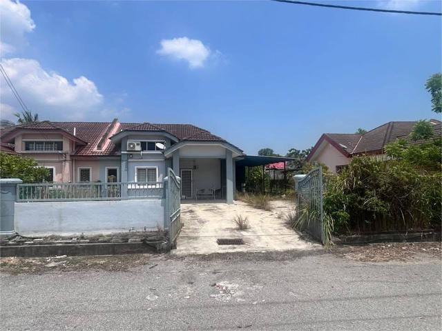 cheap below market semi d 1 storey pantai sepang putra sungai pelek