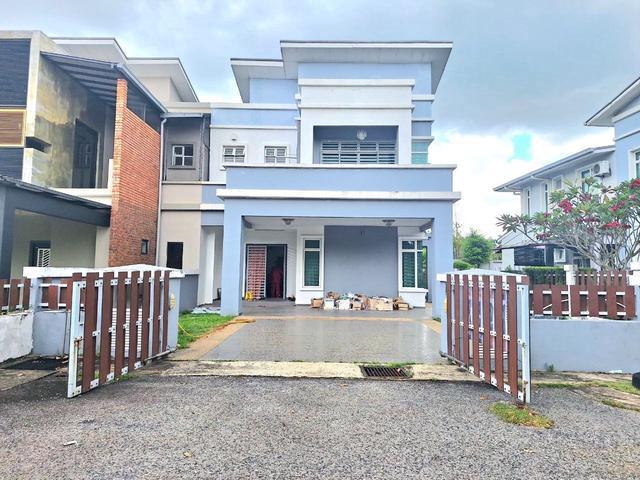 CHEAP FACING OPENDouble Storey Semi D Nilai Spring Villa Nilai