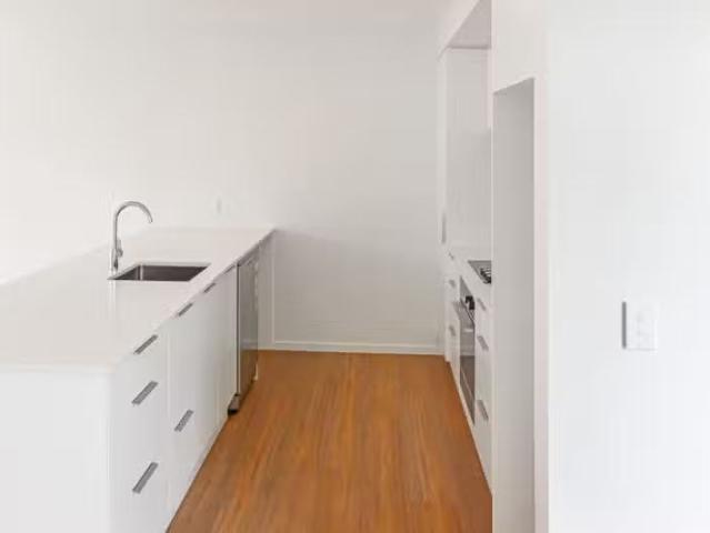 Cheap Great Location High Spec Townhouse – First National Real.