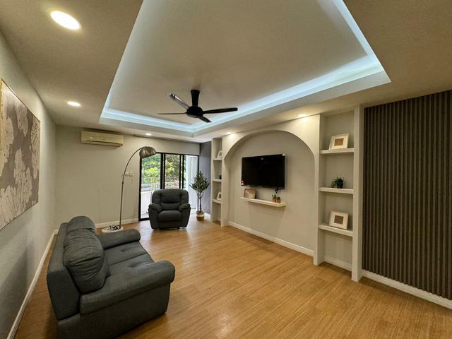 CHEAP l The Colonnades Condo l Low Floor l 3 Bedrooms l Fully Furnish