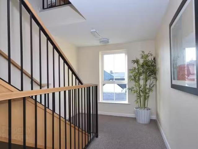 For Rent! Montgomery Chase, 11 Montgomery Road