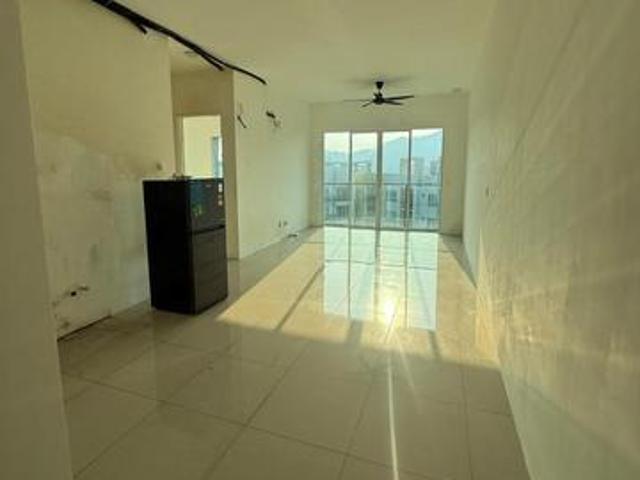 Cheap Partial Furnished unit for Rent Quaywest