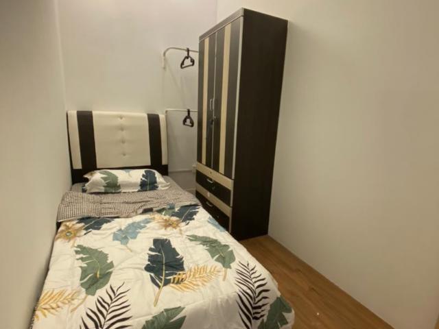 Cheap Single Room @ Glenmarie | Near UOW Shah Alam