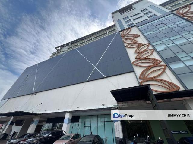 Cheap/ Summer suites/ studio unit/ brand new/ near shopping mall