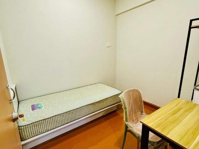 Cheaper Room 1 Station to UPM Zero Deposit May Promotion
