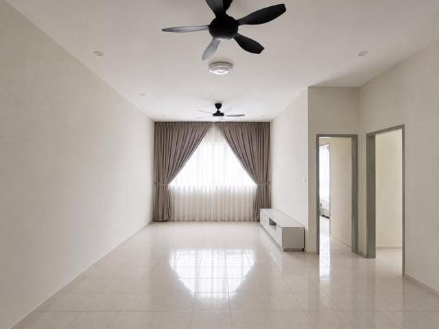 Cheaper Well Maintain Unit With Partial Furnish Suit For Own Funiture