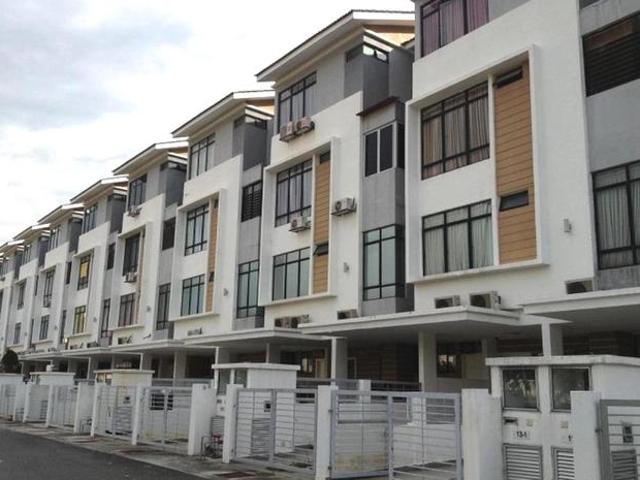 CHEAPEST25 Sty Townhouse Lakeview Homes Taman Tasik Prima Puchong