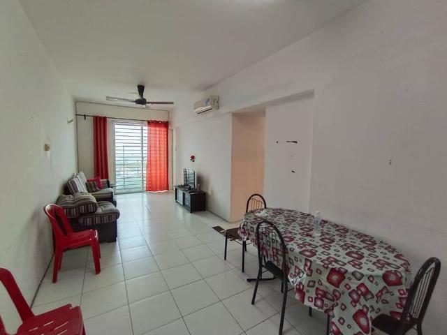 CHEAPEST 2 Car Park Pinang Laguna Condominium
