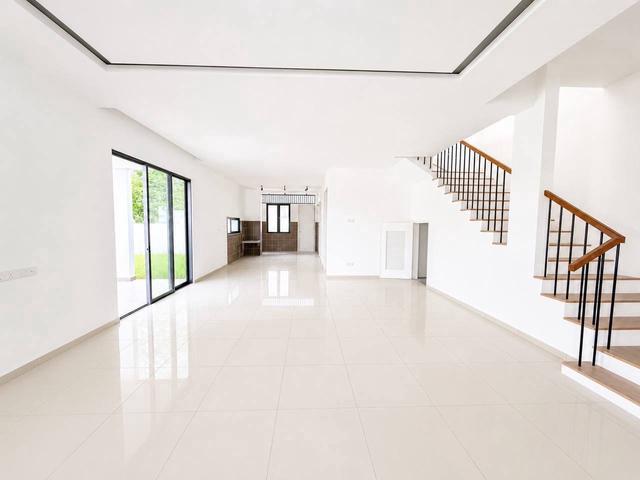 CHEAPEST 2 Storey Terrace Serimba Laman Tasik Bandar Bukit Mahkota