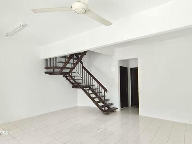 Cheapest Lep 2 Storey Lestari Putra Permai Equine MRT Seri Kembangan