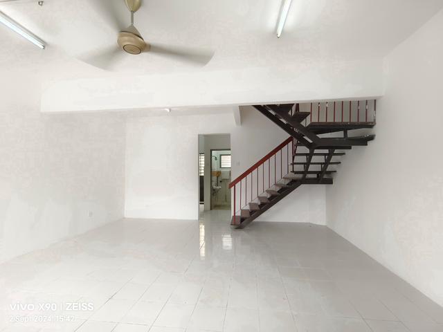 Cheapest 2 Storey Lep Lestari Putra Permai Equine MRT Seri Kembangan
