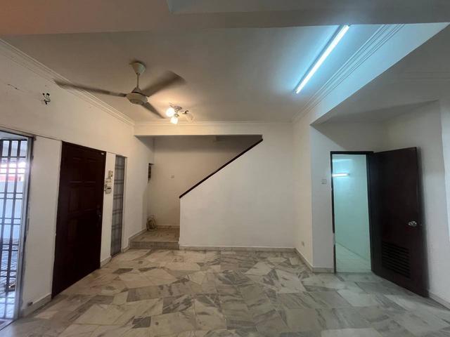 CHEAPEST 2Storey Terraced Taman Pinggiran USJ 3 Subang Jaya