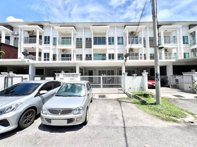 CHEAPEST 3 Storey Terrace House Taman Aman Permai Bangi