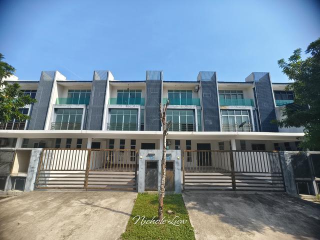 CHEAPEST 3 STOREY SUPERLINK HOUSE BANGI AVENUE 3 Bandar Puteri Bangi
