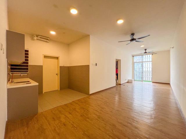 CHEAPEST Tower 1 Lakefront Homes Cyberjaya