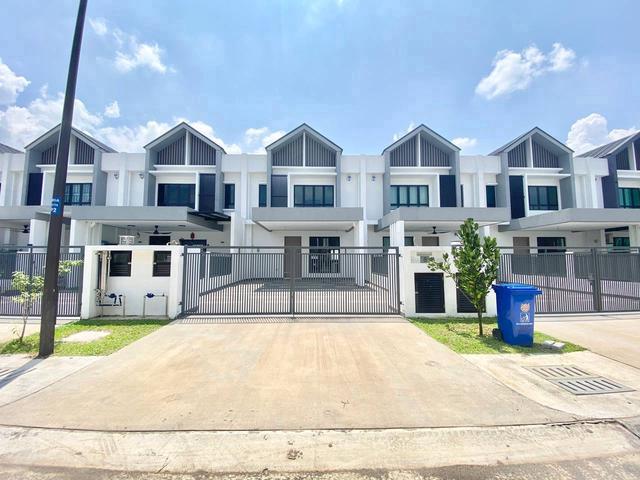 Cheapest Unit Brand New Cheapest 22x75 Double Storey Alam Impian