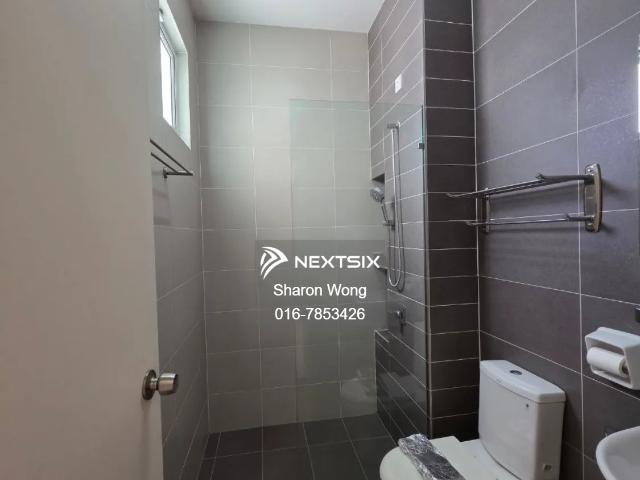 CHEAPEST UNIT Freehold & Non bumi Lot Basic Unit Fully Aircond Kitchen Table Top Facing North Gated Guarded