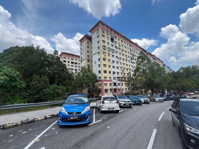 Cheapest Unit Pangsapuri Segar Ria Cheras for Sale