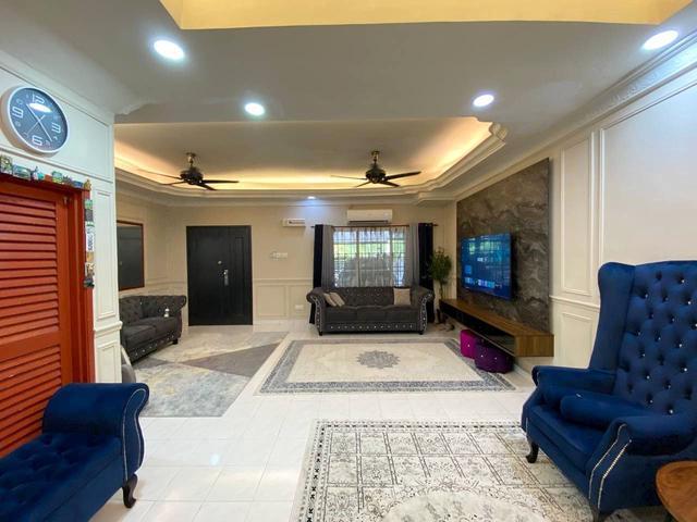 CHEAPEST WITH FULLY RENO FACING OPEN Double Storey Seksyen 8 Bangi