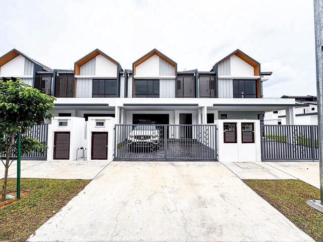 CHEAPEST ANISA Double Storey Terrace Serenia City Sepang