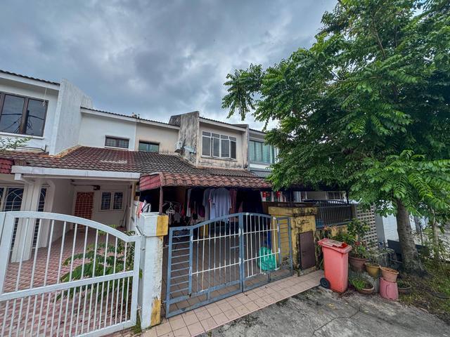 CHEAPEST Double Storey Terrace House Taman Kinrara Seksyen 2 Puchong