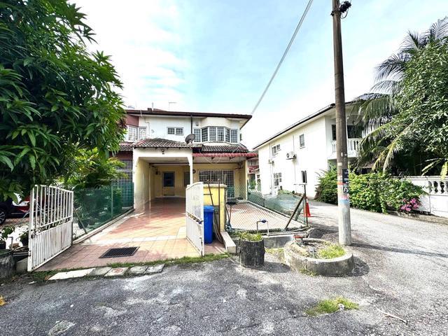 CHEAPEST END LOT FULLY EXTENDED REFURBISHED TTDI Jaya
