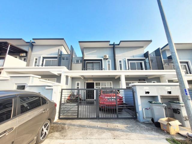 Cheapest Facing open Double storey terrace Aurora 2Bandar Springhill