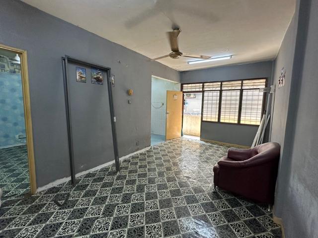 CHEAPEST Flat Puchong Perdana 3rd Fr near Puchong Permai Utama LRT