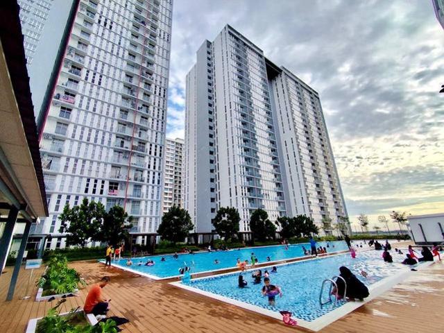 CHEAPEST Lakefront HOMES Condominimum Cyberjaya