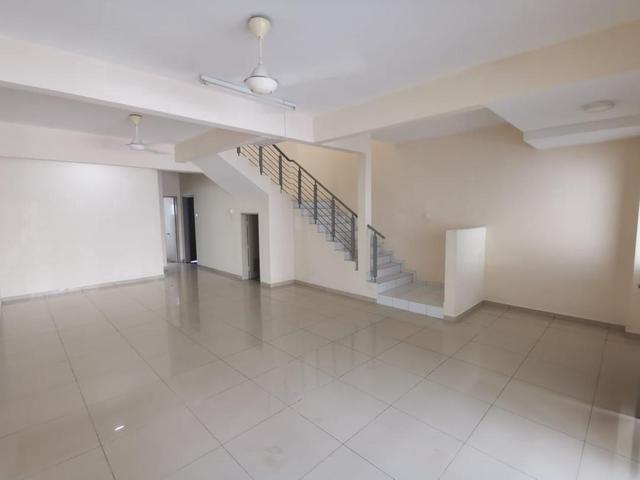 Cheapest Limited unit in Taman Coral KE 5 Kota Emerald Rawang sale