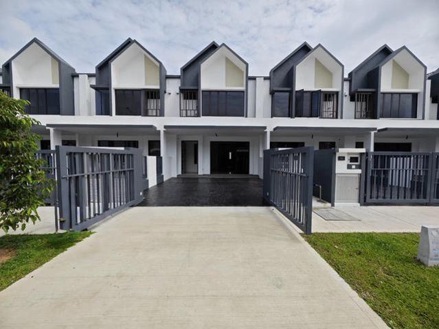 CHEAPEST New Double Storey Anira Serenia City Kota Warisan Sepang