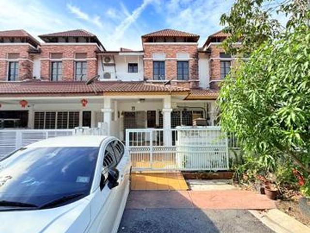 CHEAPEST PEACEFUL AREA Double Storey House Bandar Nusaputra Puchong