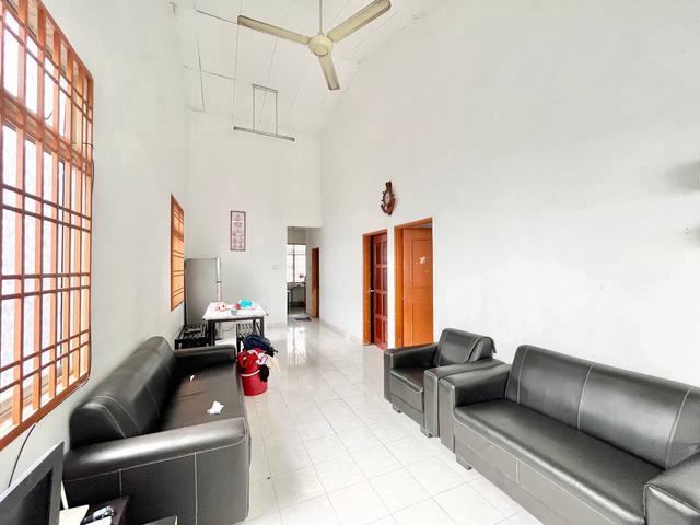 Cheapest Puteri Wangsa Single Storey Endlot 22x70sqft Good Condition