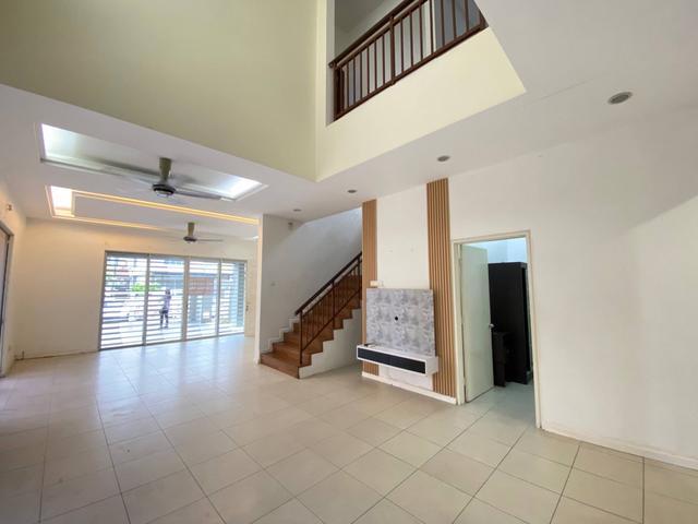 CHEAPEST RENOVATED 2 Semi D Anjung Suasana Bandar Seri Putra Bangi
