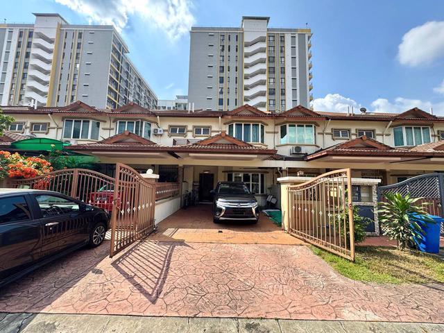 CHEAPEST RENOVATED 2storey Terrace Subang Galaxy Shah Alam
