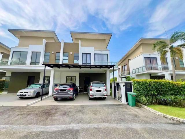 CHEAPEST RENOVATED Double Storey Semi D Diamond Residence Semenyih