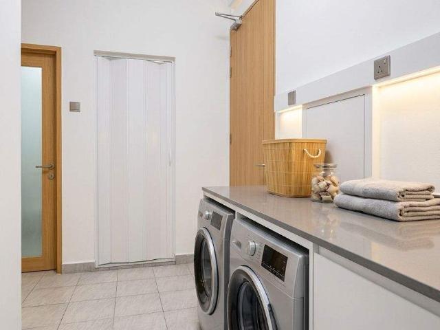 Cheapest room in [bandar utama] | Free Wi Fi | Can Apply Zero Deposit