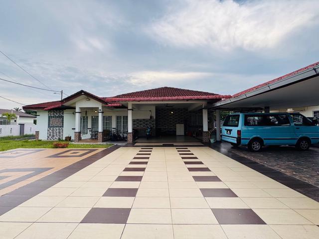 Cheapest Super Huge Land Single Storey Bungalow Taman Jenjarom Permai